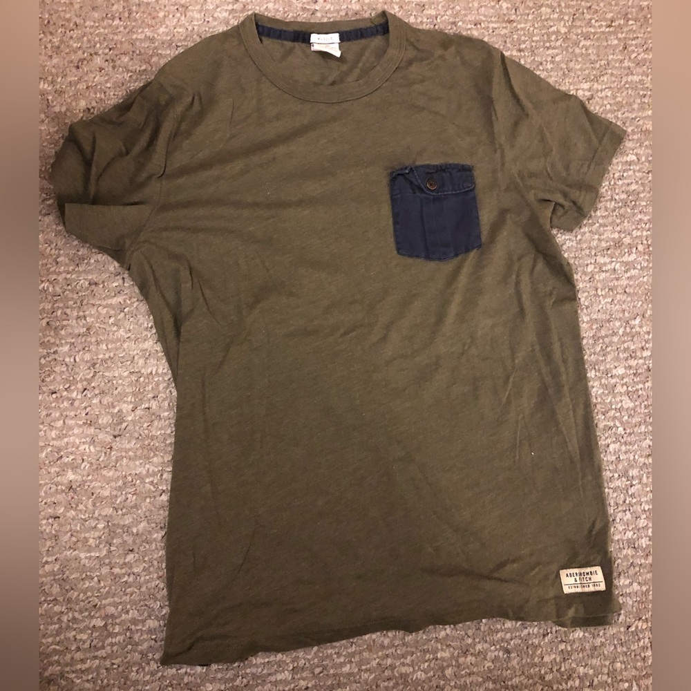 Men’s Muscle Fit T-Shirt